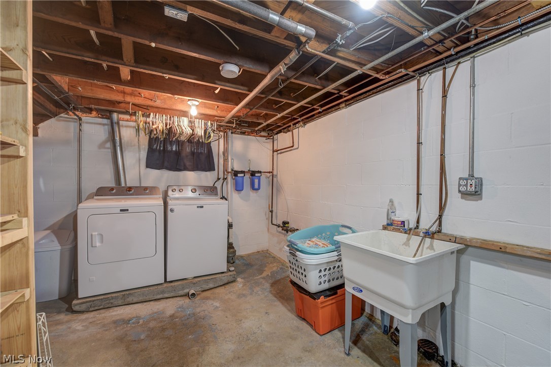 455 11th Street Elyria OH 44035