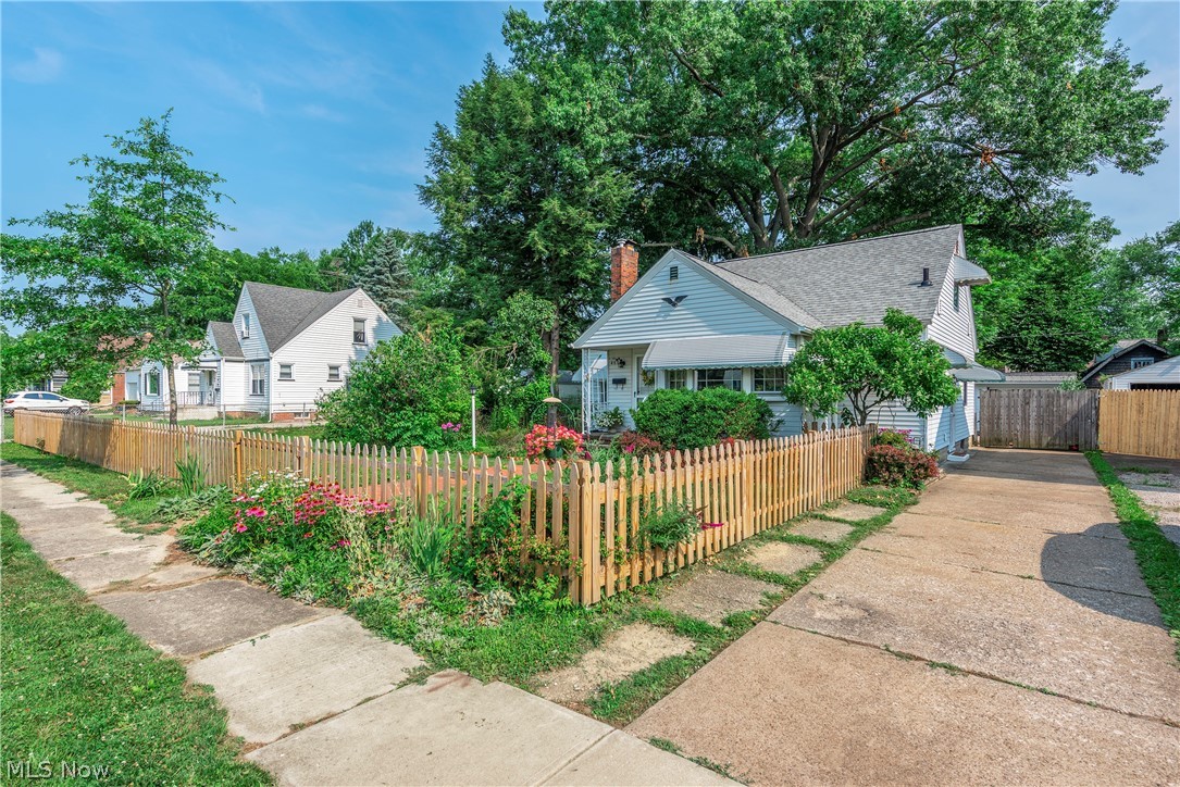 455 11th Street Elyria OH 44035