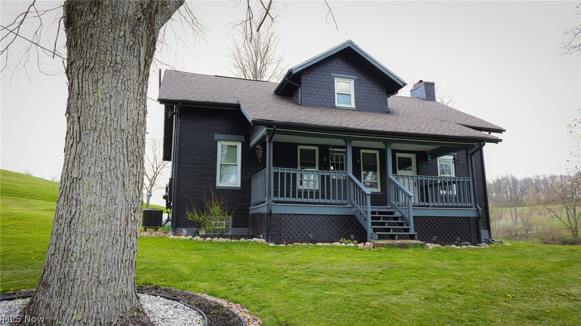 1032 Hartwood Road NW Magnolia OH 44643