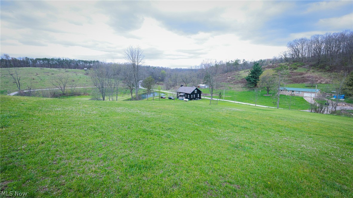1032 Hartwood Road NW Magnolia OH 44643