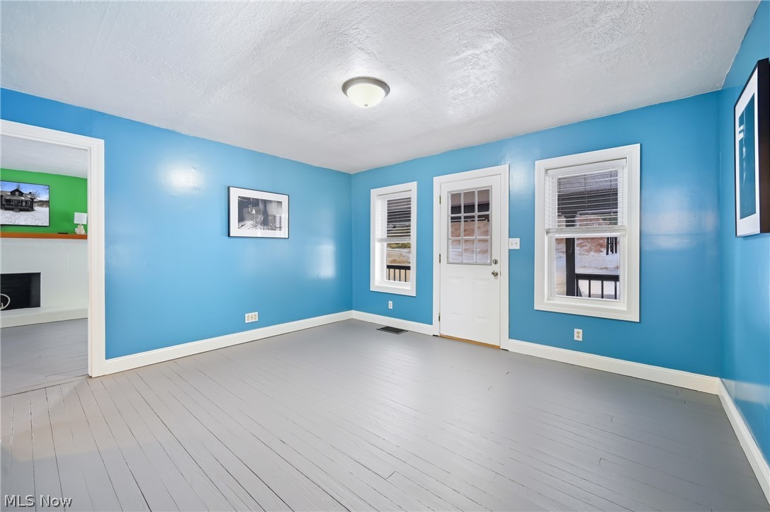 1032 Hartwood Road NW Magnolia OH 44643