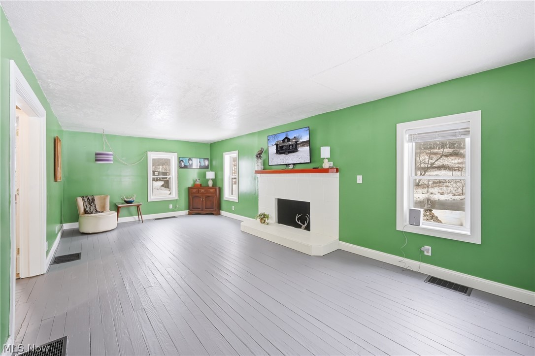 1032 Hartwood Road NW Magnolia OH 44643