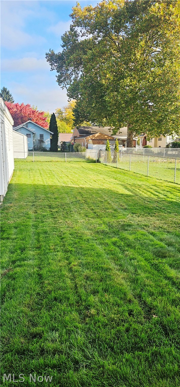 829 Broadway Street E Cuyahoga Falls OH 44221