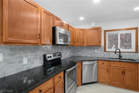 1908 Valley Road Cuyahoga Falls OH 44223