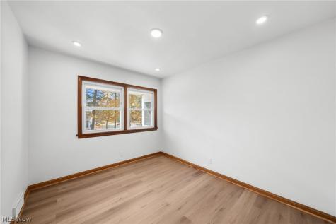 1908 Valley Road Cuyahoga Falls OH 44223