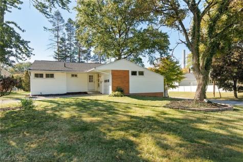 1908 Valley Road Cuyahoga Falls OH 44223