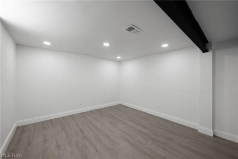 1908 Valley Road Cuyahoga Falls OH 44223