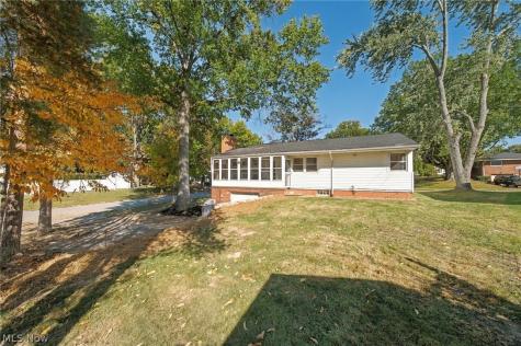 1908 Valley Road Cuyahoga Falls OH 44223