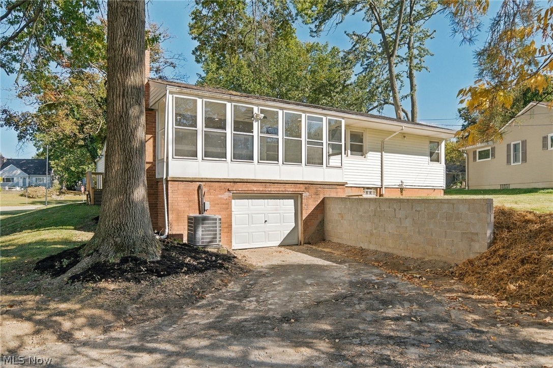 1908 Valley Road Cuyahoga Falls OH 44223