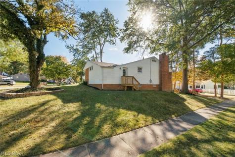 1908 Valley Road Cuyahoga Falls OH 44223
