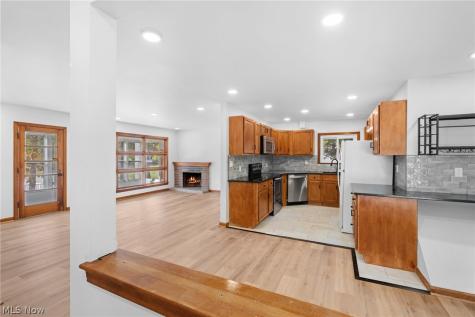 1908 Valley Road Cuyahoga Falls OH 44223