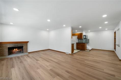 1908 Valley Road Cuyahoga Falls OH 44223