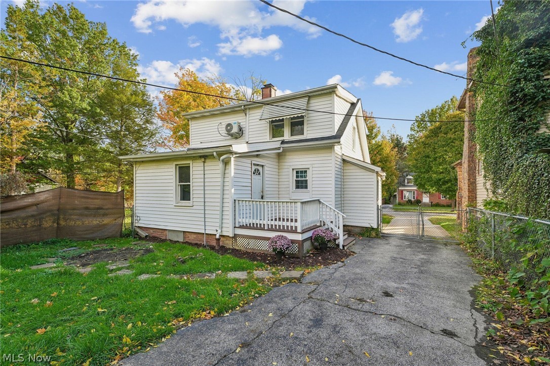 1476 Maplegrove Road South Euclid OH 44121