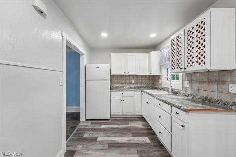1476 Maplegrove Road South Euclid OH 44121
