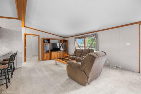 354 Pin Oak Circle Elyria OH 44035