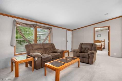 354 Pin Oak Circle Elyria OH 44035