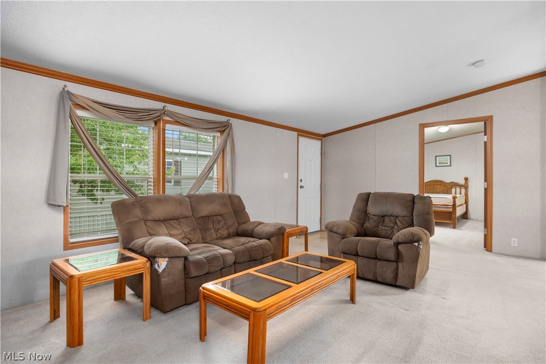 354 Pin Oak Circle Elyria OH 44035