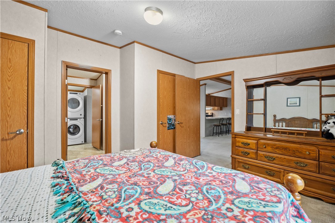 354 Pin Oak Circle Elyria OH 44035