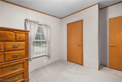 354 Pin Oak Circle Elyria OH 44035
