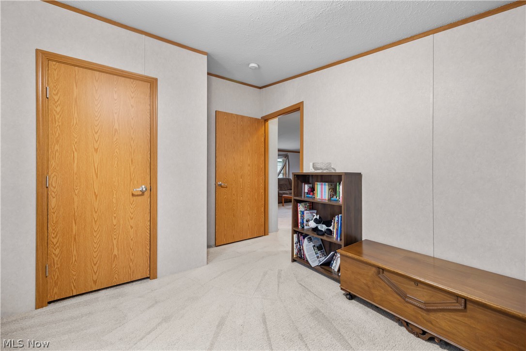 354 Pin Oak Circle Elyria OH 44035