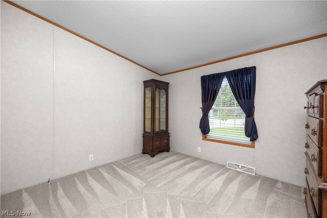 354 Pin Oak Circle Elyria OH 44035