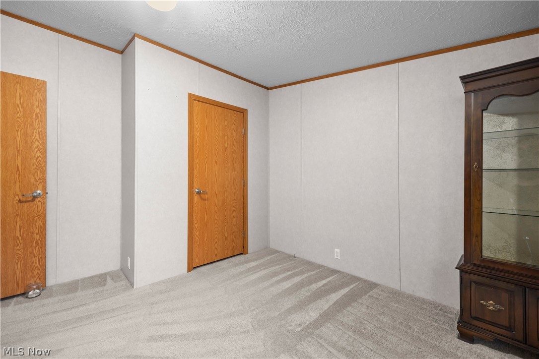 354 Pin Oak Circle Elyria OH 44035