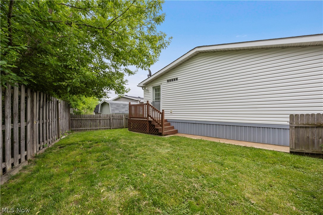 354 Pin Oak Circle Elyria OH 44035