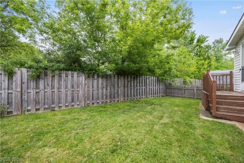 354 Pin Oak Circle Elyria OH 44035