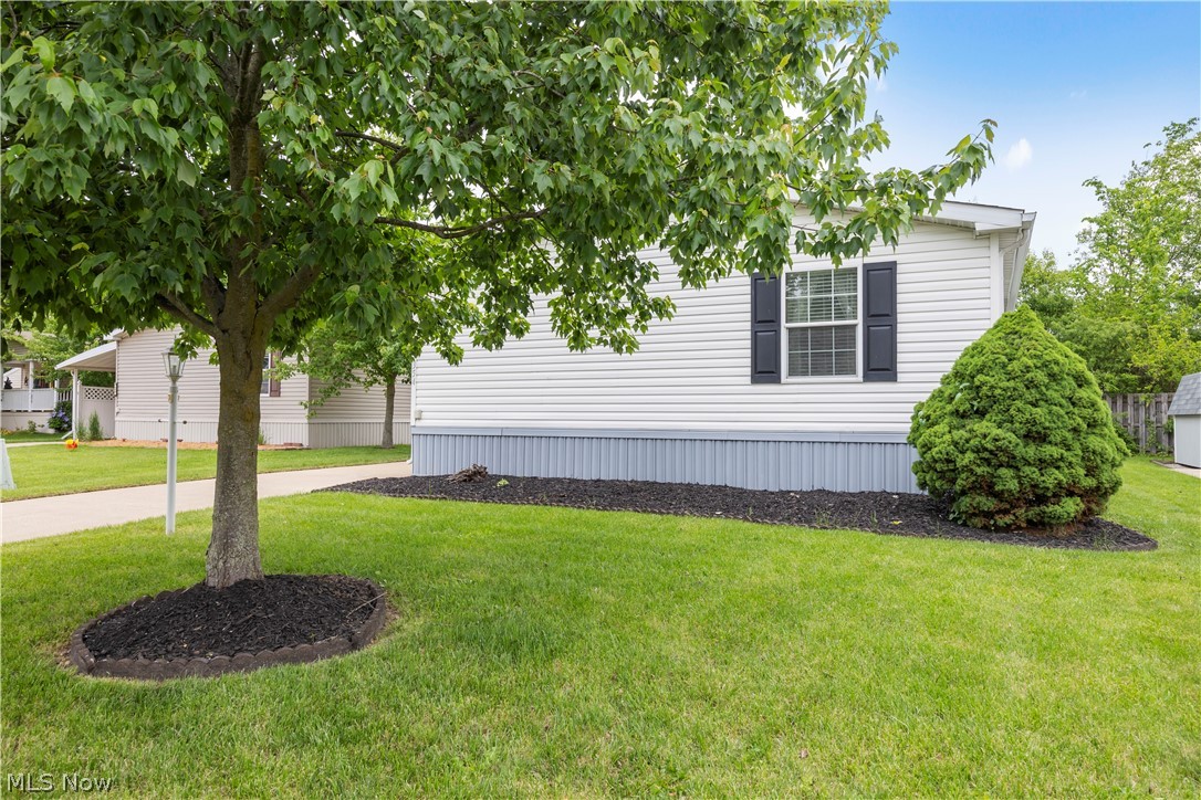 354 Pin Oak Circle Elyria OH 44035