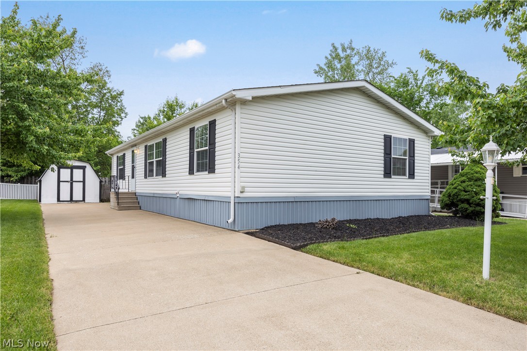 354 Pin Oak Circle Elyria OH 44035