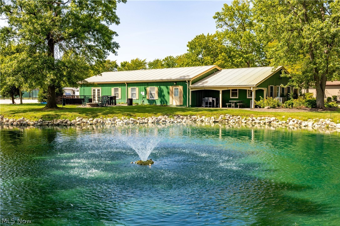 354 Pin Oak Circle Elyria OH 44035