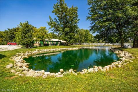 354 Pin Oak Circle Elyria OH 44035