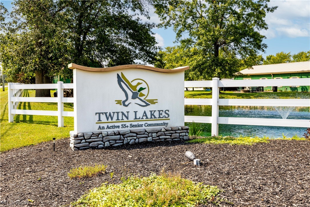 354 Pin Oak Circle Elyria OH 44035