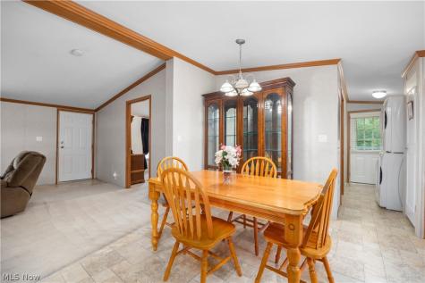 354 Pin Oak Circle Elyria OH 44035