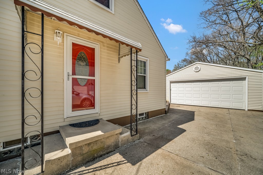 324 W State Street Barberton OH 44203