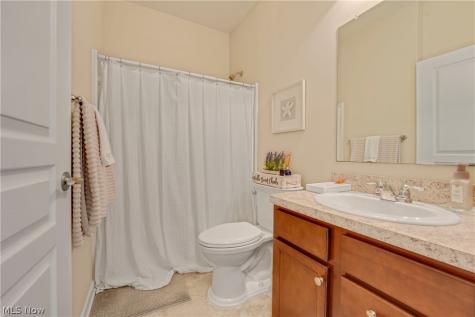 8024 Parkcroft Drive Mentor OH 44060