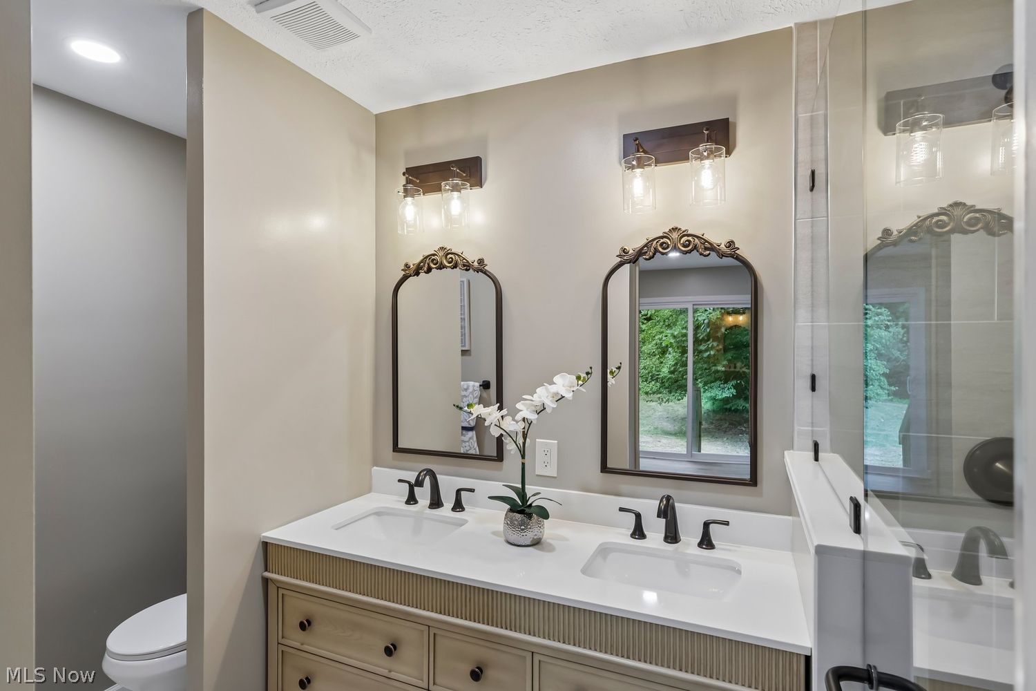 14170 Radcliffe Road Chardon OH 44024