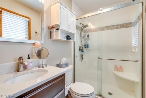 1204 Taplin Avenue New Franklin OH 44319