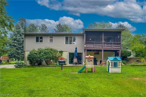 1204 Taplin Avenue New Franklin OH 44319