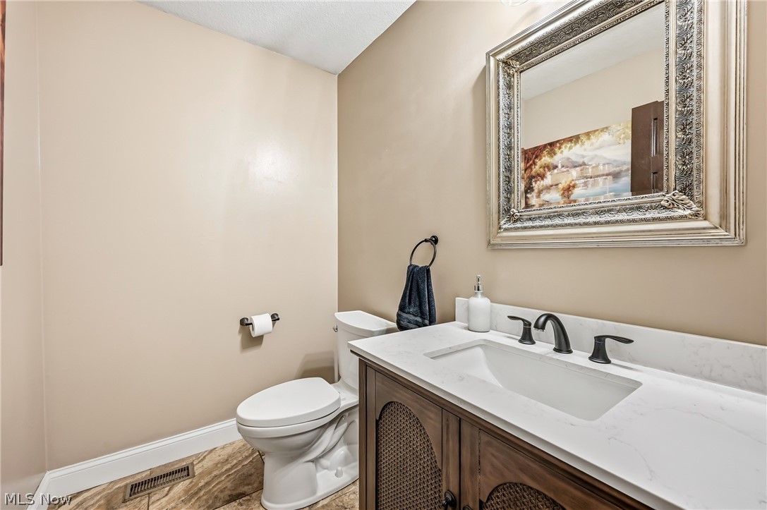 701 Ravine Drive N Mcdonald OH 44437
