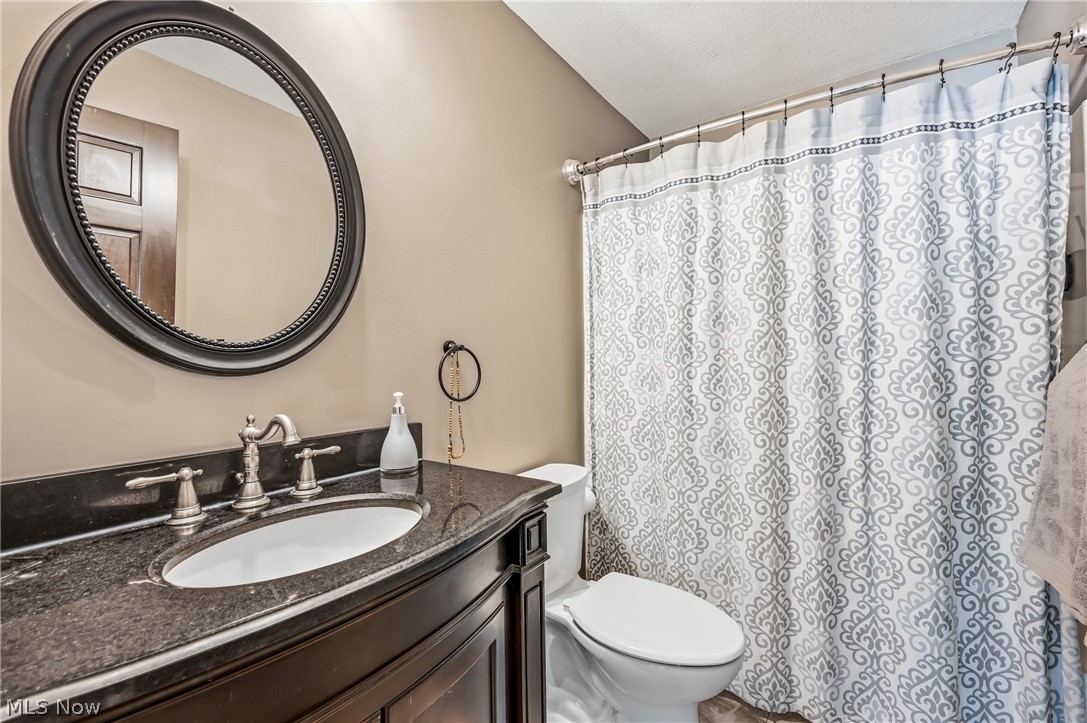 701 Ravine Drive N Mcdonald OH 44437