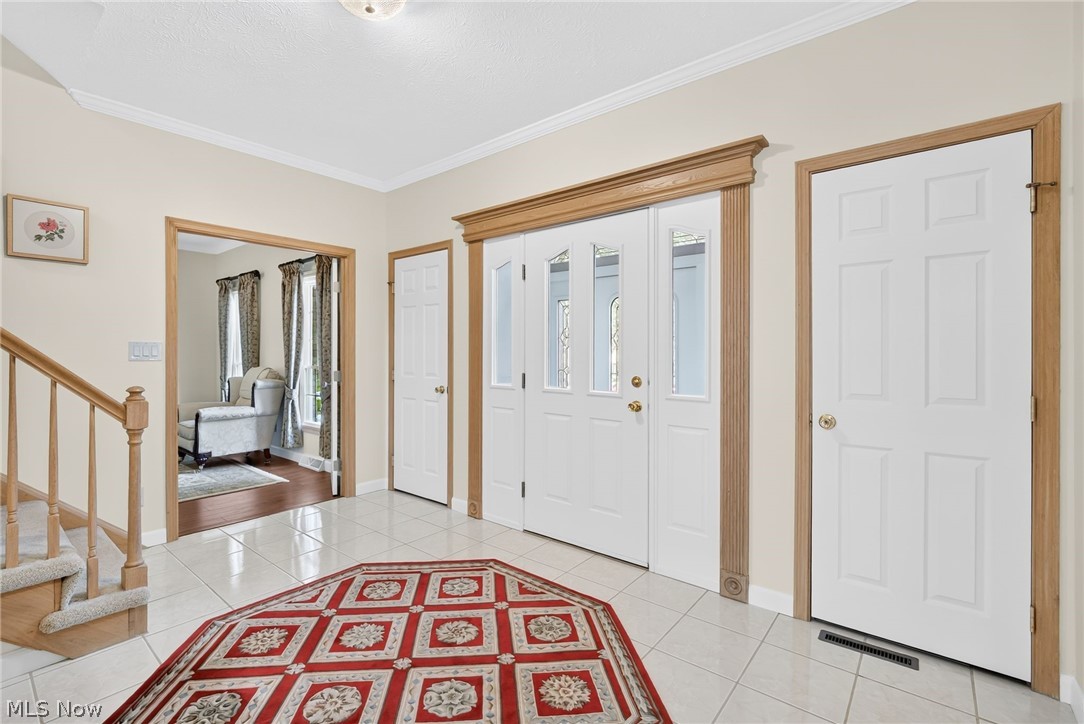8753 Treetop Trail Broadview Heights OH 44147