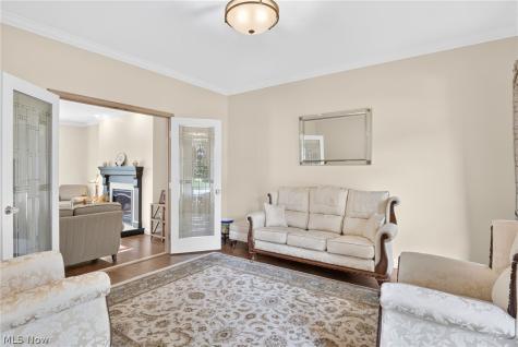 8753 Treetop Trail Broadview Heights OH 44147