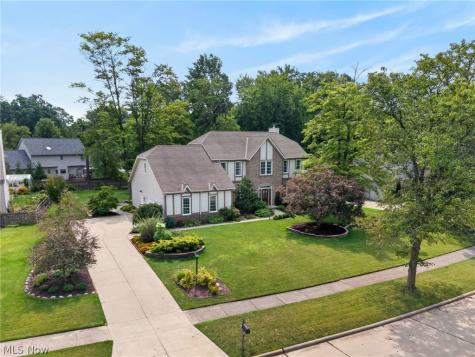 8753 Treetop Trail Broadview Heights OH 44147