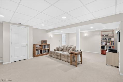 8753 Treetop Trail Broadview Heights OH 44147