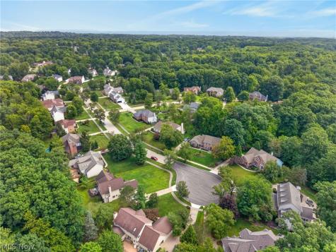 8753 Treetop Trail Broadview Heights OH 44147