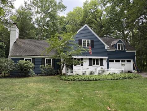 7774 Oakhurst Circle Brecksville OH 44141
