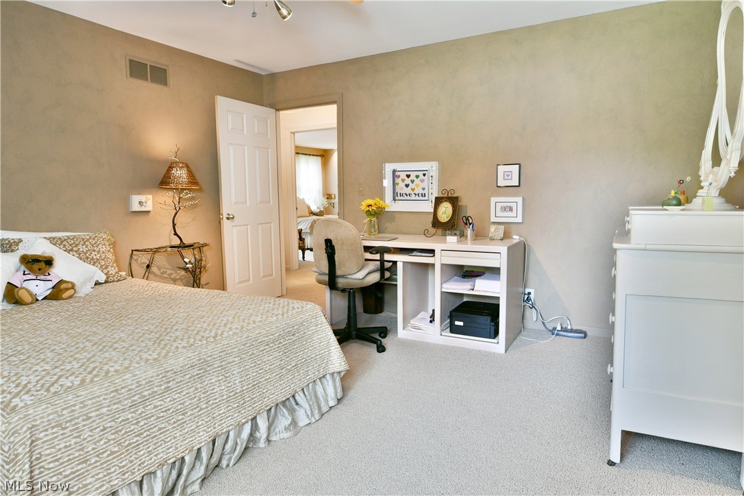 5597 Engleton Lane Girard OH 44420