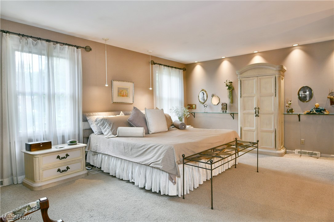 5597 Engleton Lane Girard OH 44420