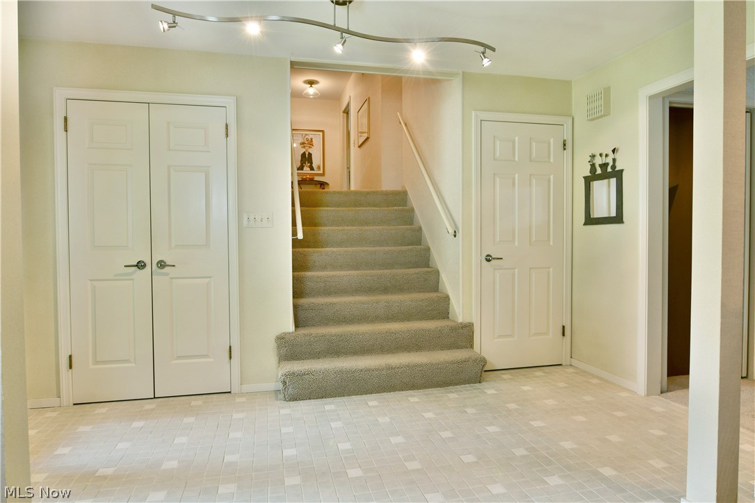 5597 Engleton Lane Girard OH 44420